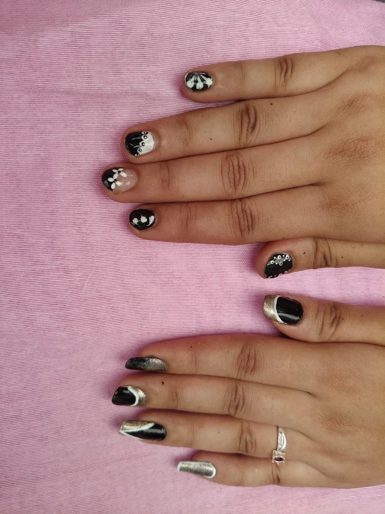 Jyoti Makeover Salon Rewari nails