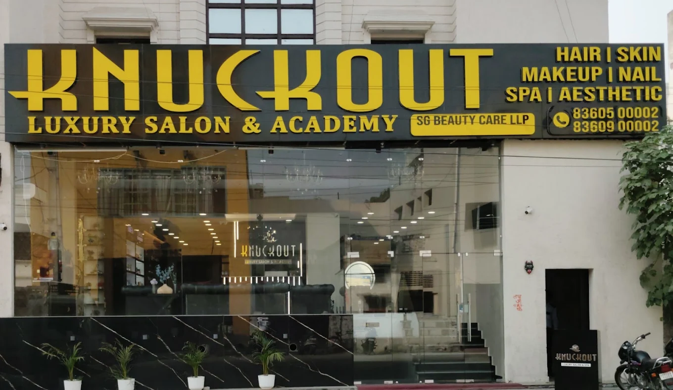 Knuckout Luxury Salon Yamunanagar profile image