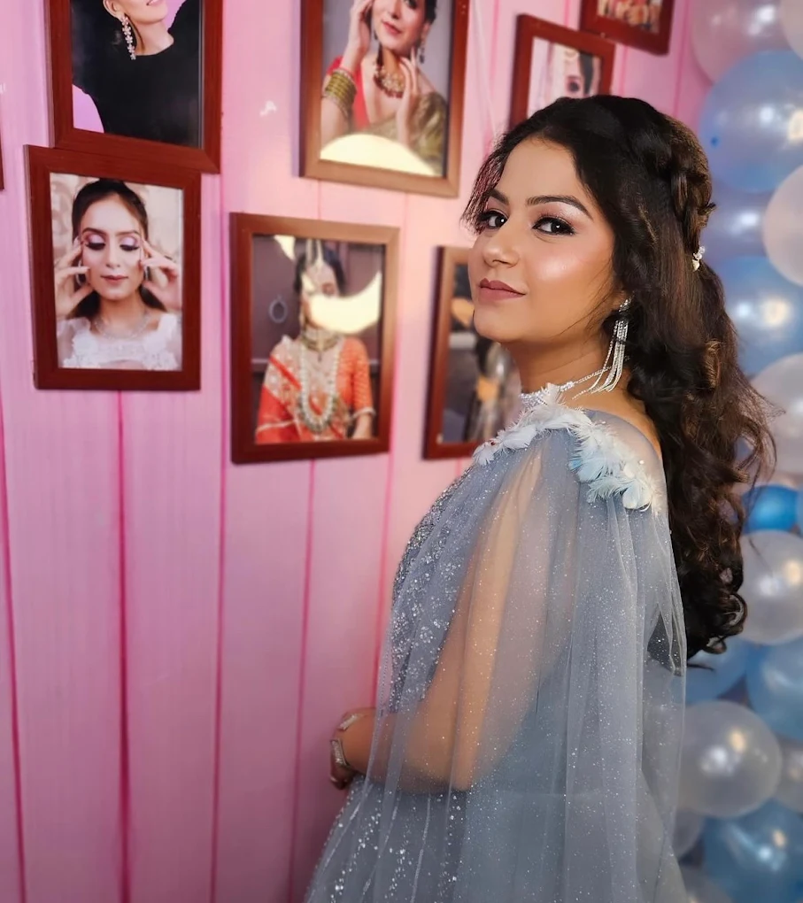 Liza beauty parlour training Centre faridabad makeup