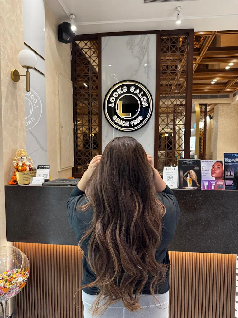 Looks salon Faridabad hair
