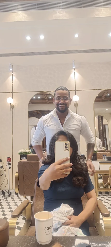 Looks salon Faridabad hairr