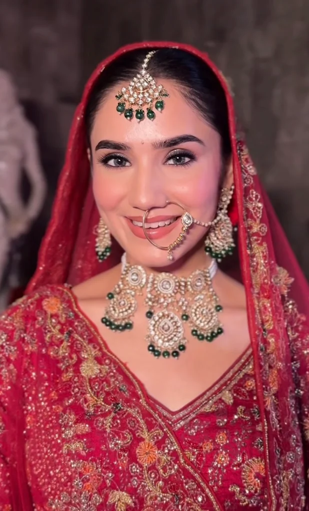 Lovely Makeover Academy Ratia make up