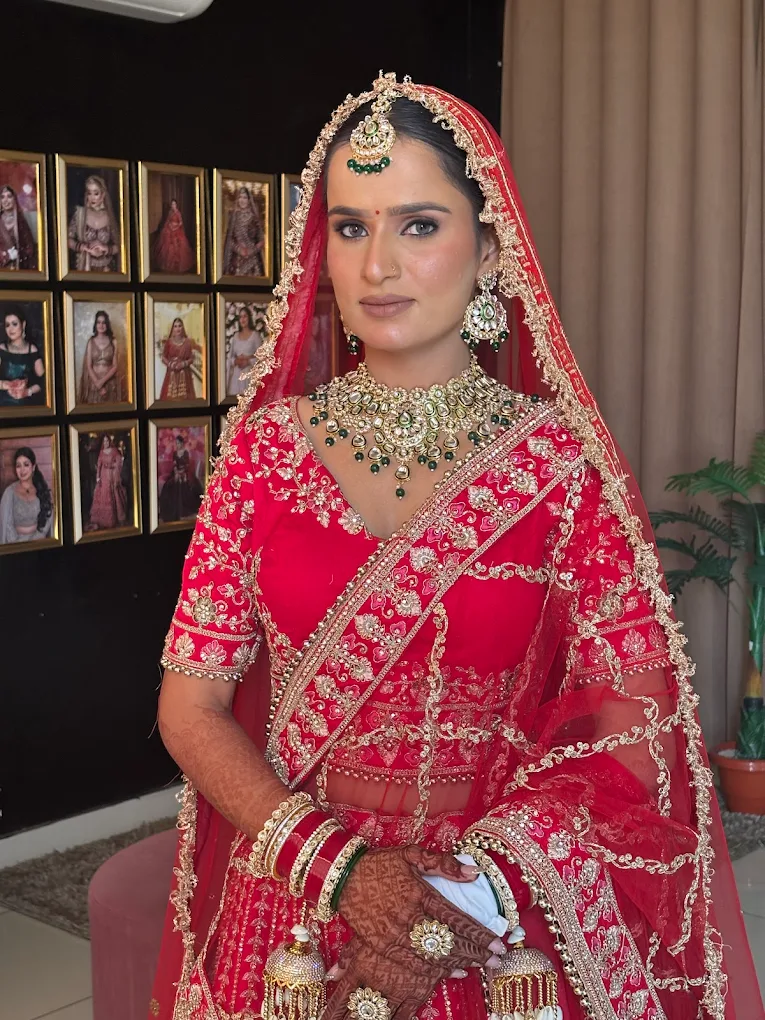 Makeovers by Kavita mitra narwana brife
