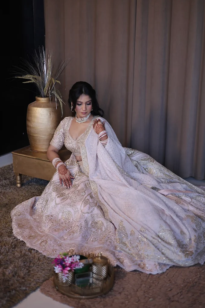 Makeovers by Kavita mitra narwana makeupp