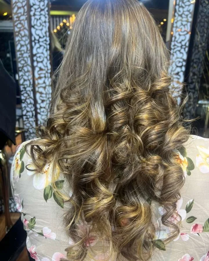 Mona Makeup and hair artist Ratia hairr