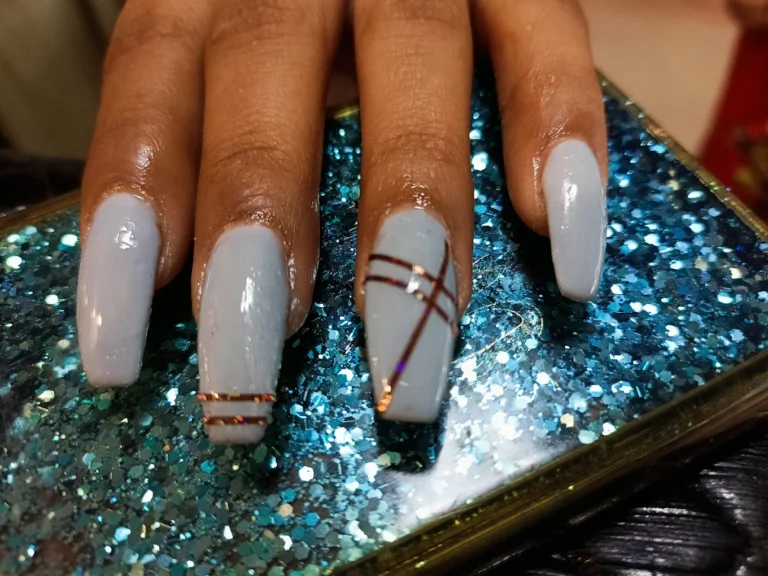 Newlook Makeup studio and beauty parlour Gohana nailss 768x576