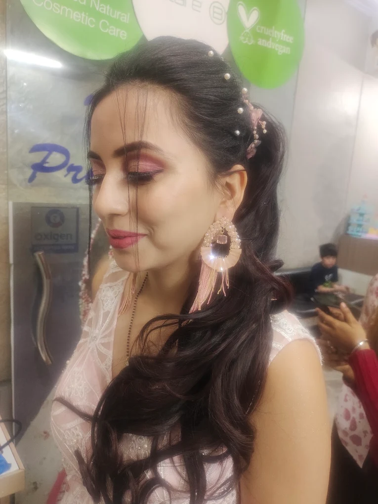 Precious Beauty salon faridabad makeupp