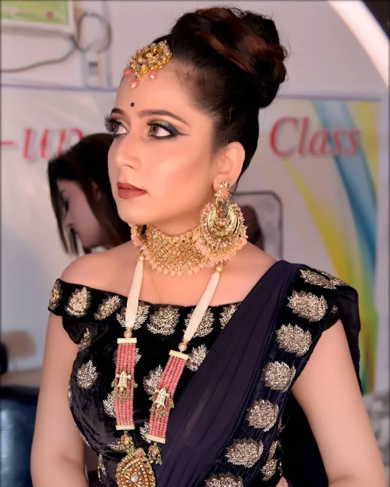 Shades by Saloni Bridal House faridabad makeup 768x960