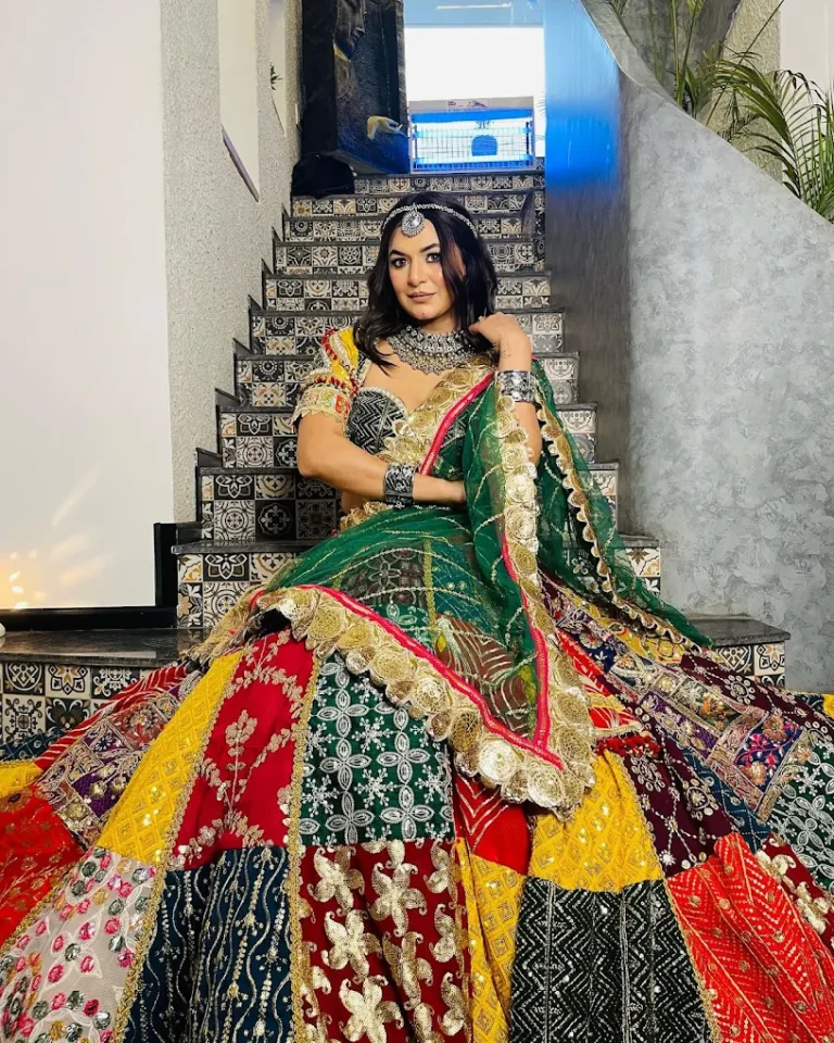The Cave Salon Faridabad makeup 768x960
