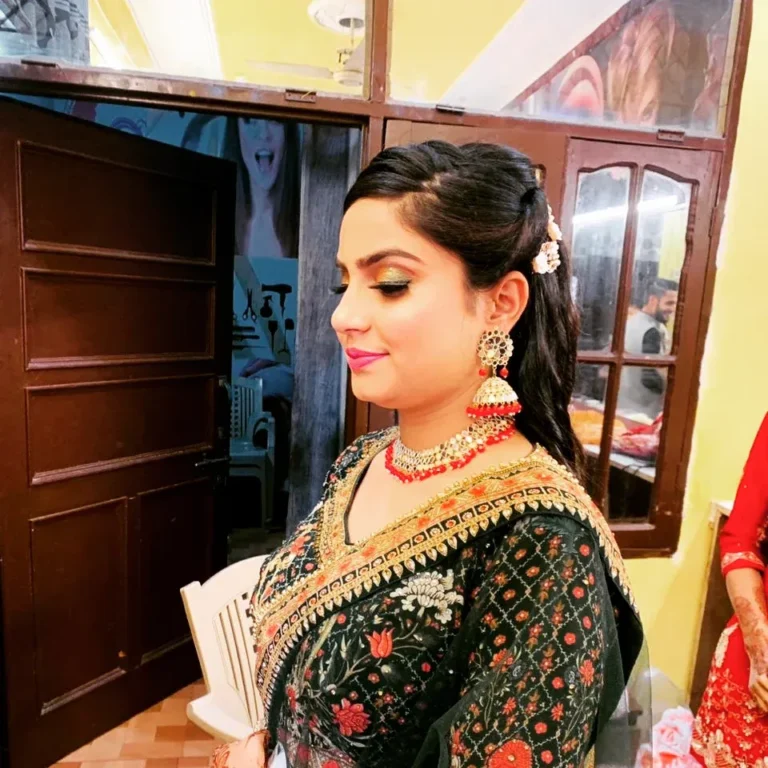 The Pixie Salon Pinjore makeup 768x768