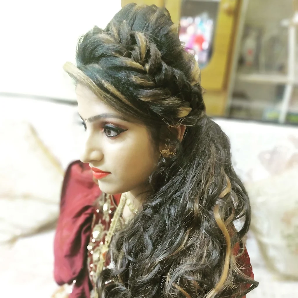 Tip Top Beauty Parlour Faridabad hairstyle