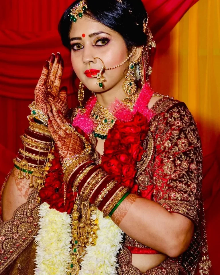 Twisted Scissors Unisex Saloon faridabad makeupp 768x960