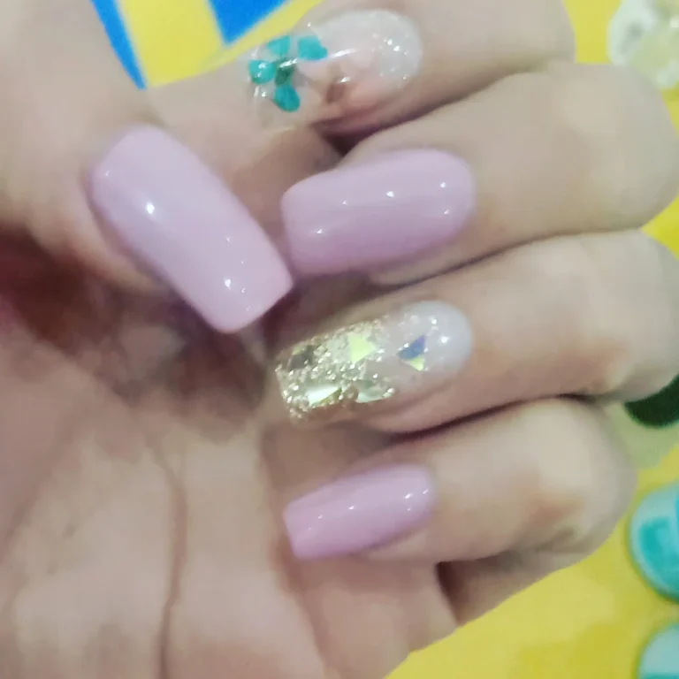 Womens Care Salon Yamunanagar nails 768x768