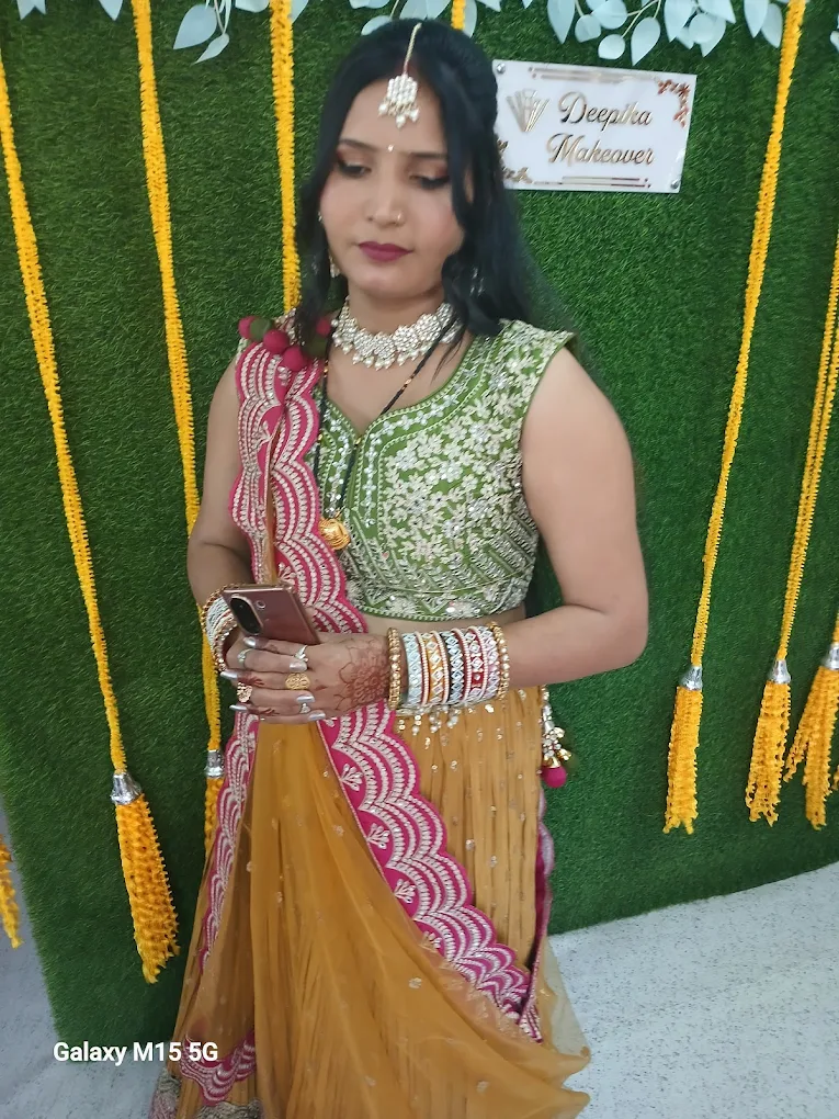 Deepika Makeovers Salon Academy Jhajjar make up