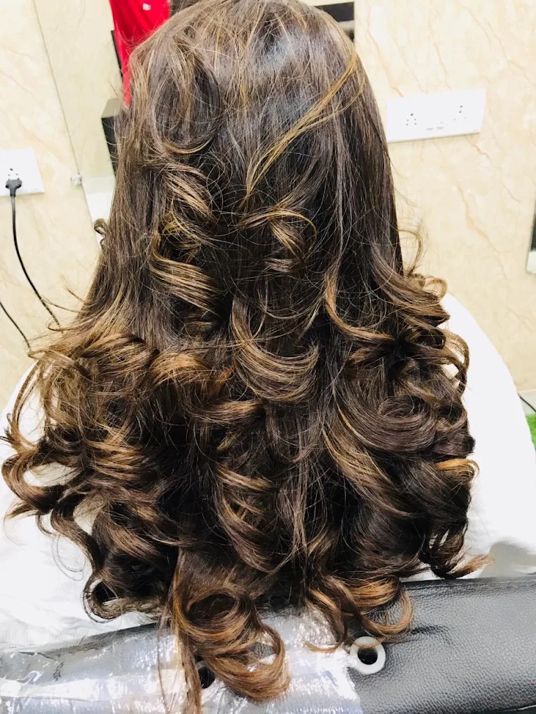Paris Unisex Salon Shahbad hairr