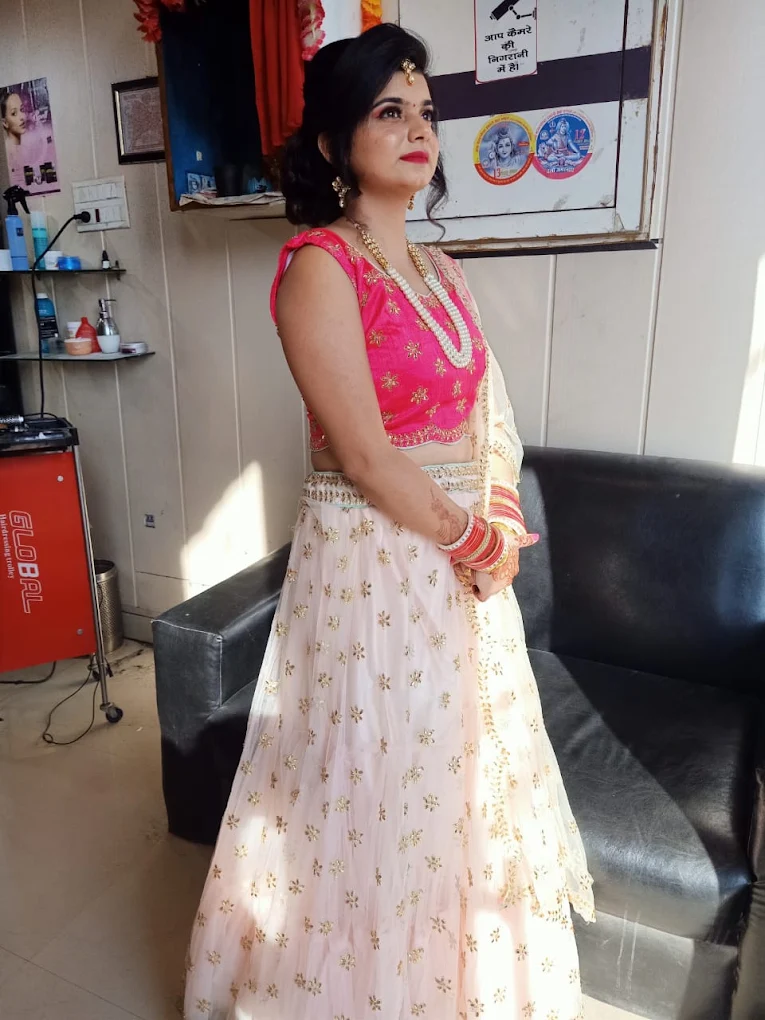 Paris Unisex Salon Shahbad party makeup