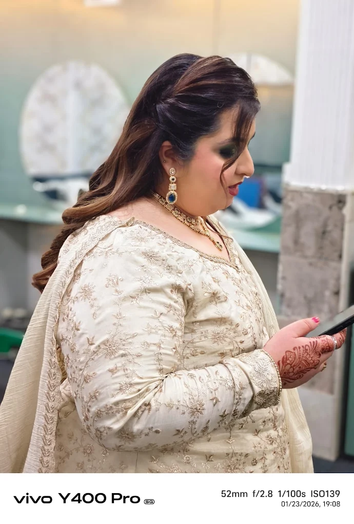 Ritu Khullar beauty welness center makeup academy Palwal makeup