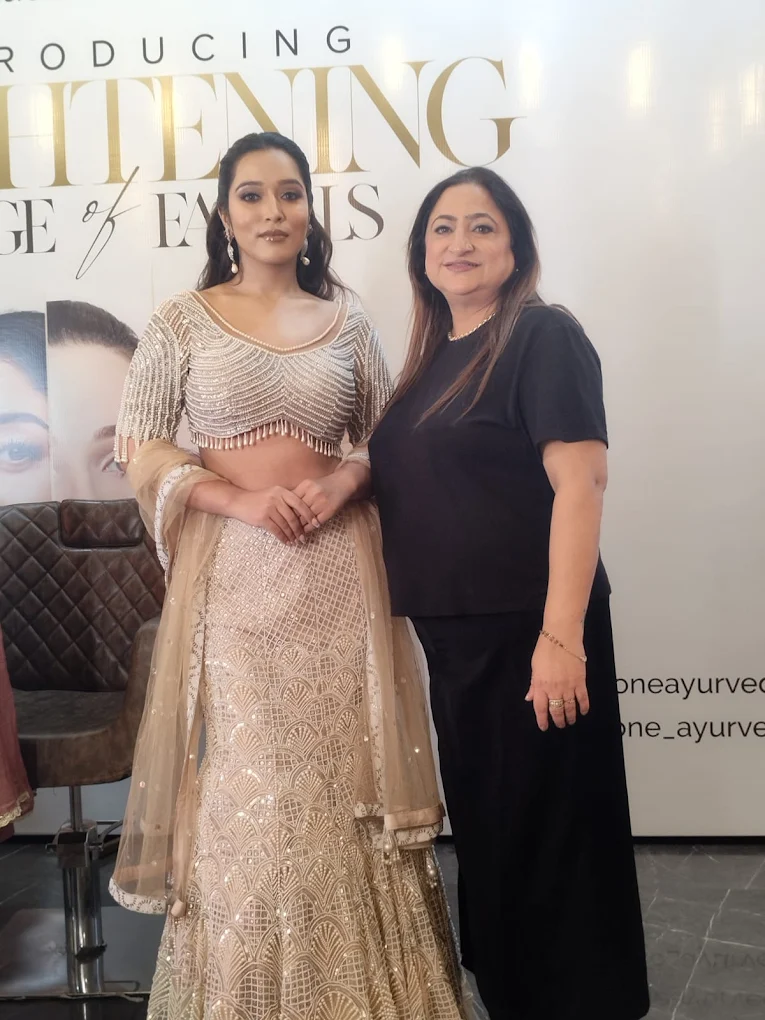Ritu Khullar beauty welness center makeup academy Palwal makeupp