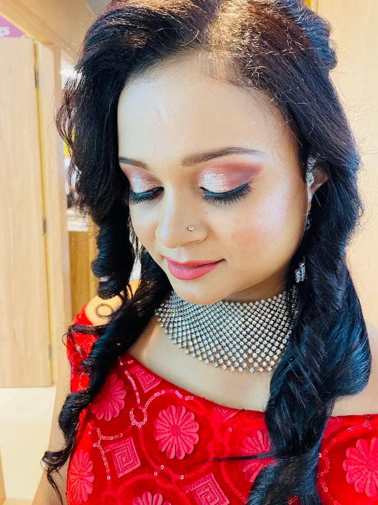 She Beauty Point Palwal make up