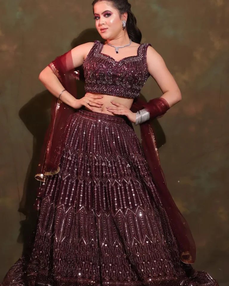 The Essence Makeovers Palwal makeup 768x960